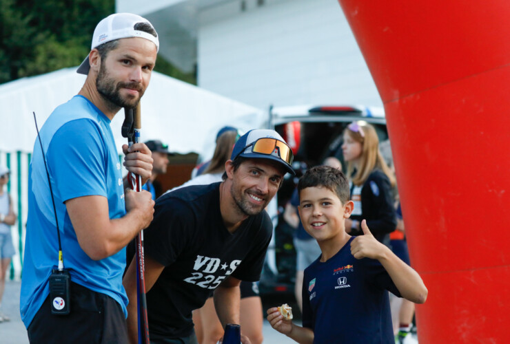 Coach Alex Mougin (FRA), Vincent Descombes Sevoie (FRA), Louison Descombes Sevoie (FRA) (l-r)