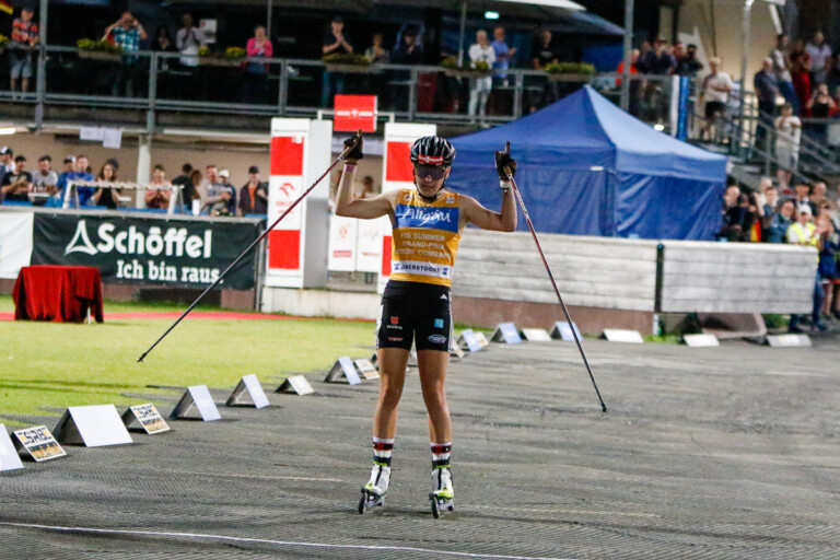 Jenny Nowak (GER) freut sich über Platz 3.