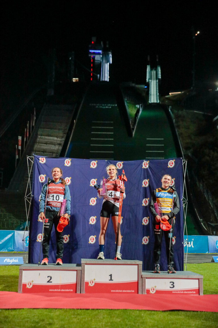 Das Podium der Damen: Nathalie Armbruster (GER), Ida Marie Hagen (NOR), Jenny Nowak (GER), (l-r)