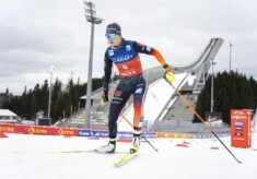Svenja Wuerth (GER) vor der Holmenkollenschanze, wo die Damen erstmals einen Weltcup austragen werden.