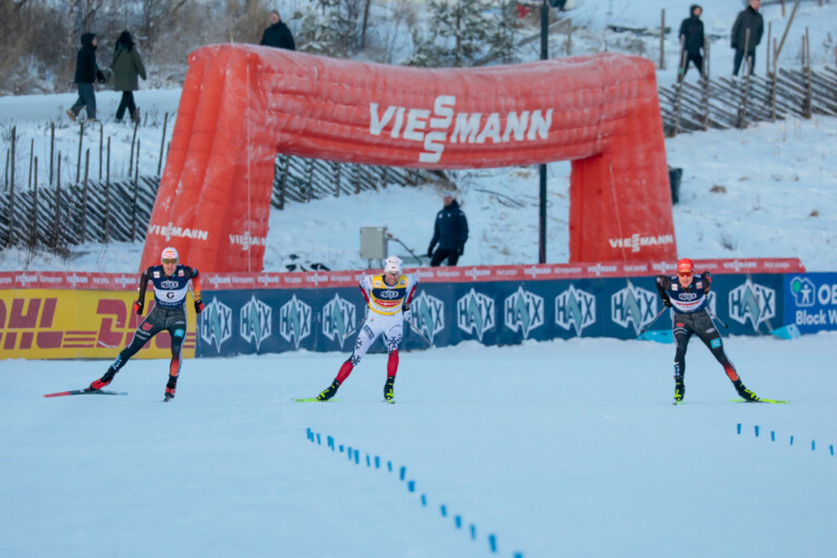 Vinzenz Geiger (GER), Jarl Magnus Riiber (NOR), Julian Schmid (GER), (l-r)