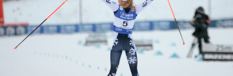 Ida Marie Hagen (NOR) gewinnt den ersten Weltcup der Saison.