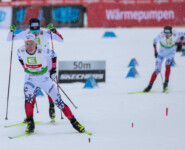 Jens Luraas Oftebro (NOR) sichert sich den Laufsieg.