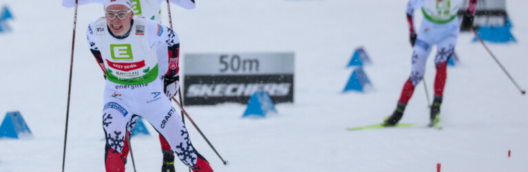 Jens Luraas Oftebro (NOR) sichert sich den Laufsieg.