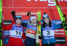Das erste Podium der Saison: Gyda Westvold Hansen (NOR), Ida Marie Hagen (NOR), Lisa Hirner (AUT), (l-r)