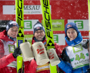 Die Sieger der Herren: Jens Luraas Oftebro (NOR), Jarl Magnus Riiber (NOR), Kristjan Ilves (EST), (l-r)