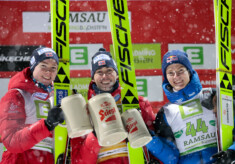 Die Sieger der Herren: Jens Luraas Oftebro (NOR), Jarl Magnus Riiber (NOR), Kristjan Ilves (EST), (l-r)