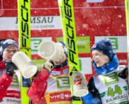 Die Sieger der Herren: Jens Luraas Oftebro (NOR), Jarl Magnus Riiber (NOR), Kristjan Ilves (EST), (l-r)
