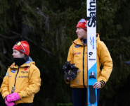 Anne Häckel (GER) und Trine Göpfert (GER) (l-r) feiern einen Doppelsieg im Massenstart.