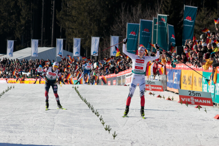 Johannes Lamparter (AUT) und Jens Luraas Oftebro (NOR) (l-r) im Zielsprint