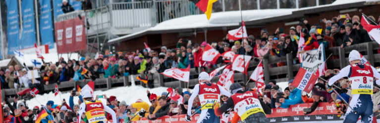 Zieleinlauf beim Massenstart: Jarl Magnus Riiber (NOR), Jens Luraas Oftebro (NOR), Manuel Faisst (GER), Joergen Graabak (NOR), (l-r)