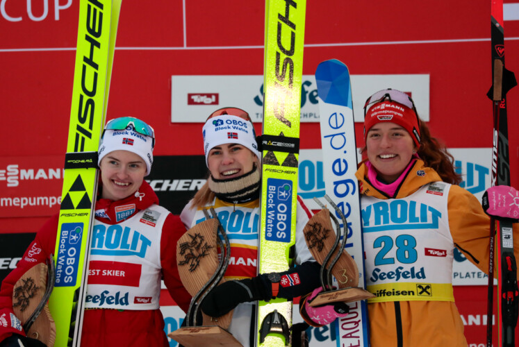 Gyda Westvold Hansen (NOR), Ida Marie Hagen (NOR), Nathalie Armbruster (GER), (l-r)