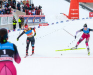 Zielsprint um Platz 3: Nathalie Armbruster (GER), Yuna Kasai (JPN), (l-r)