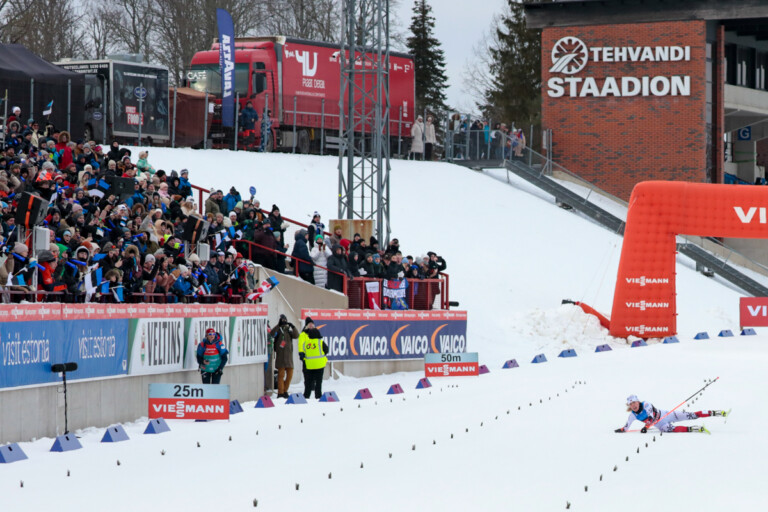 Ida Marie Hagens (NOR) Strauchler kurz vor dem Ziel blieb ohne Folgen.