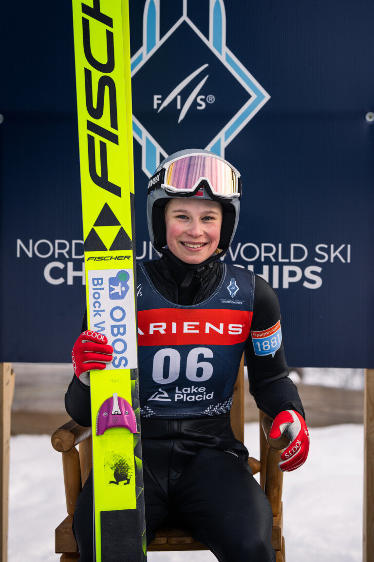 Die Nordische Kombiniererin Ingrid Laate (NOR) gewann Silber bei den Spezialspringerinnen.