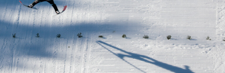 Der letzte Sprung der Saison: Vinzenz Geiger (GER)