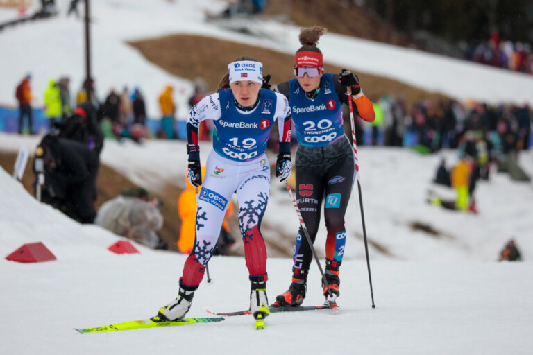 Marte Leinan Lund (NOR), Nathalie Armbruster (GER), (l-r)