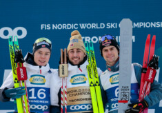 Das Podium: Jens Luraas Oftebro (NOR), Jarl Magnus Riiber (NOR), Vinzenz Geiger (GER), (l-r)