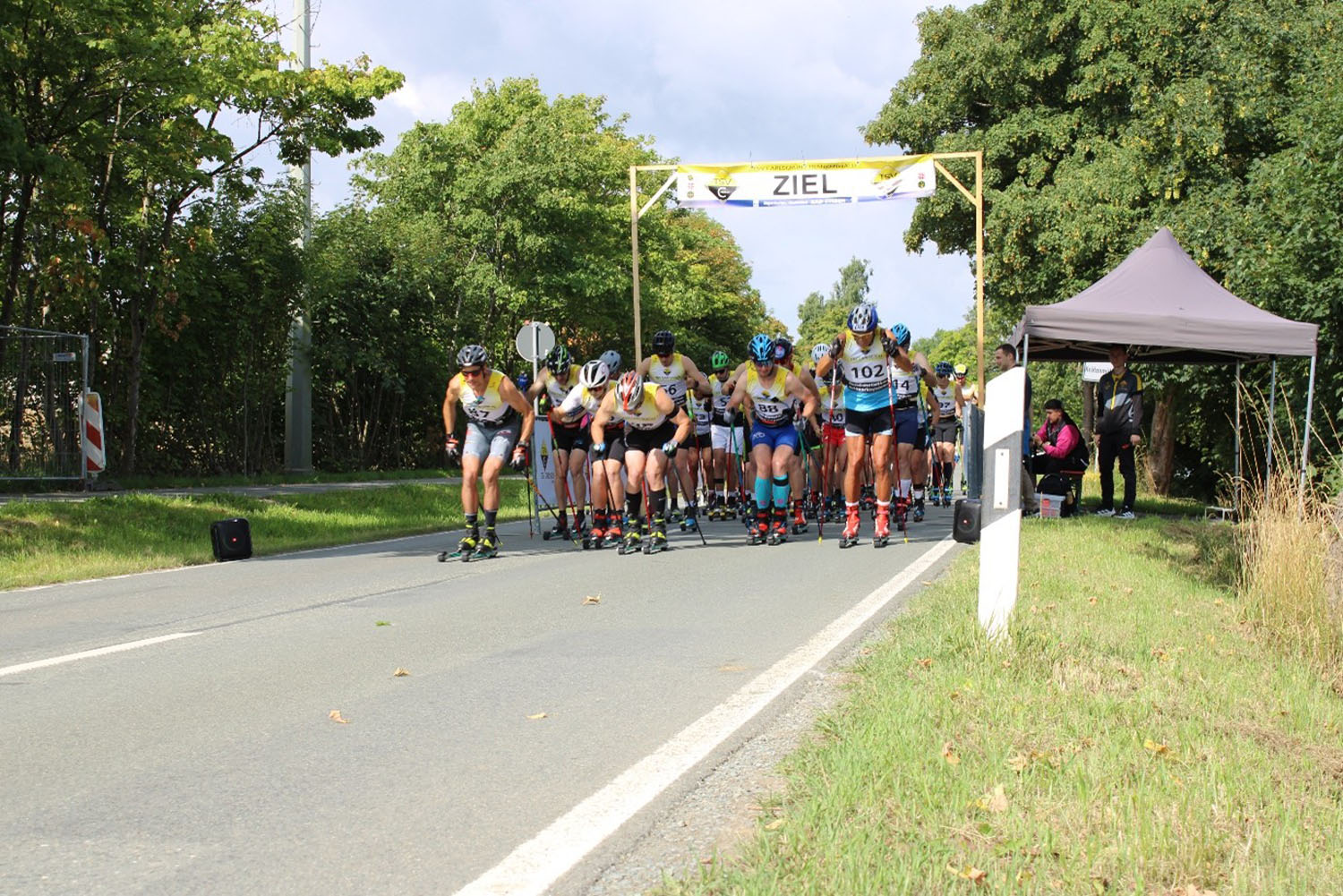 DSV-Marathon-Serie-Zimare-und-Friedl-gewinnen-Rollski-Run-Carlsgr-n