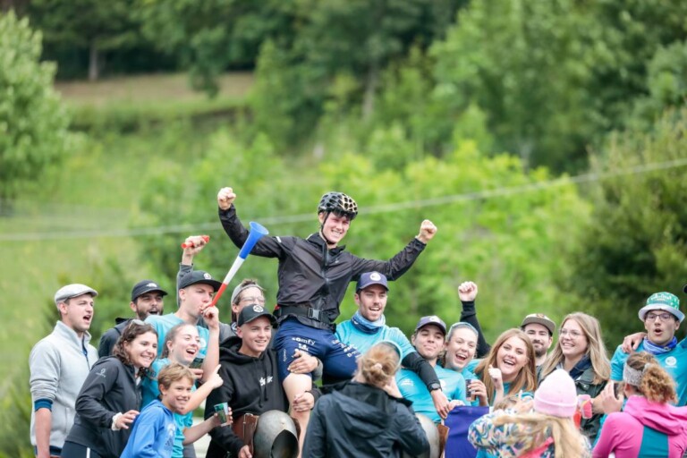 Gael Blondeau (FRA) mit seinem Fanclub