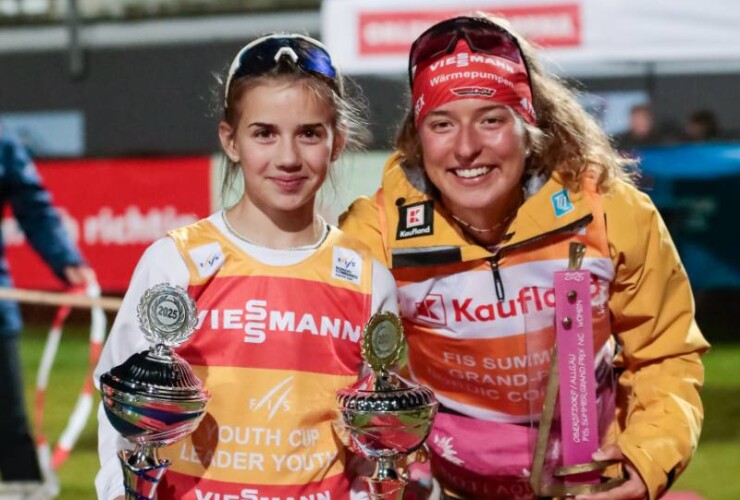 Youth Cup-Siegerin Mara Haefner (GER) , Nathalie Armbruster (GER), (l-r)