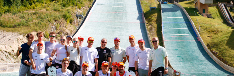 Team D: Richard Stenzel (GER), Jenny Nowak (GER), Nathalie Armbruster (GER), Tristan Sommerfeldt (GER), Johannes Rydzek (GER), (l-r)