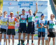 Das Podium der Herren: Richard Stenzel (GER), Johannes Rydzek (GER), Raffaele Buzzi (ITA), Samuel Costa (ITA), Edgar Vallet (FRA), Mael Tyrode (FRA), (l-r)