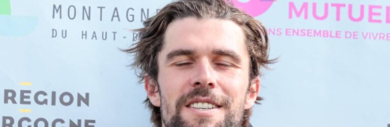 Johannes Rydzek (GER) genießt den Sieg.