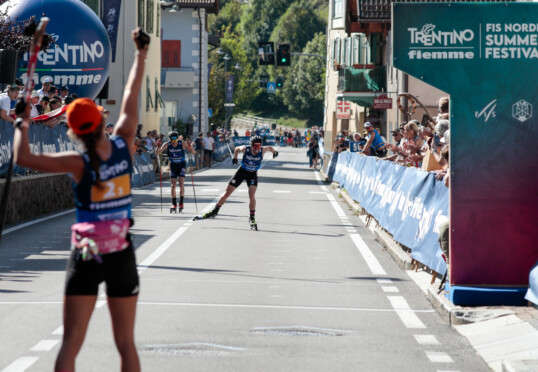 Nathalie Armbruster (GER I), Stefan Rettenegger (AUT I), Johannes Rydzek (GER I), (l-r)