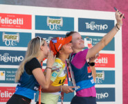 Siegerselfie: Minja Korhonen (FIN), Nathalie Armbruster (GER), Ema Volavsek (SLO), (l-r)
