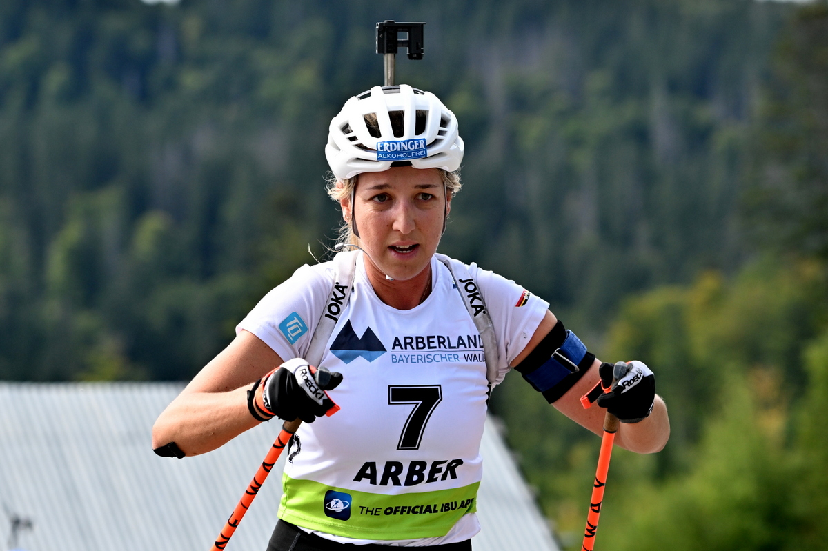 Biathlon-Hand-OP-bei-Franzi-Preu-Julia-Simon-muss-vor-Gericht-und-Loop-One-kommt-im-TV