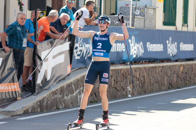 Paul Walcher (AUT) feiert seinen ersten Podestplatz.