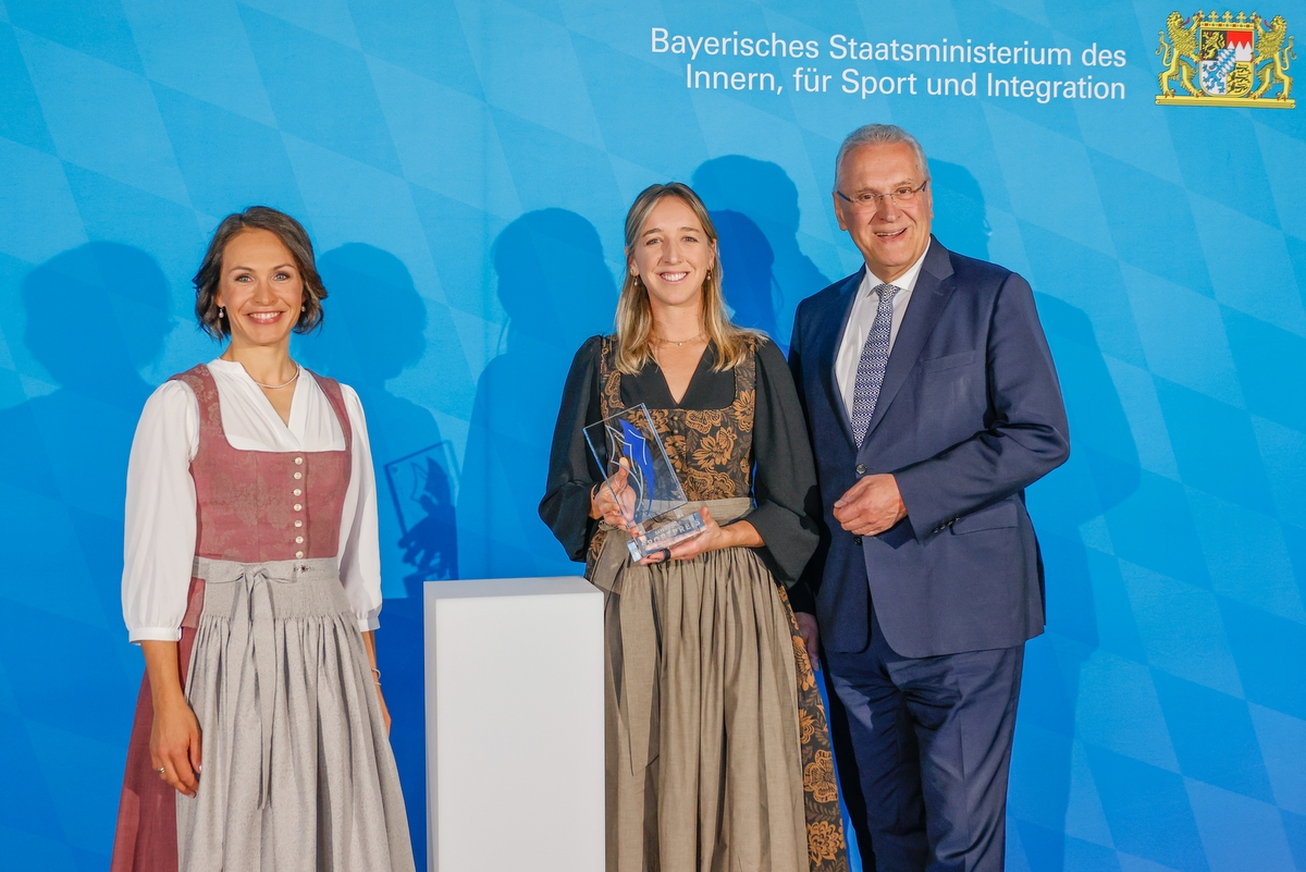 Bayerischer-Sportpreis-f-r-Biathletin-Franziska-Preu-