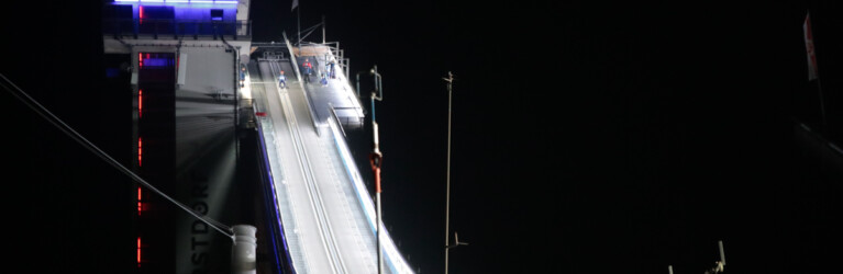 Training und PCR der Frauen musste am Freitag aufgrund des Windes abgesagt werden. Die Männer konnten spät am Abend schließlich springen.