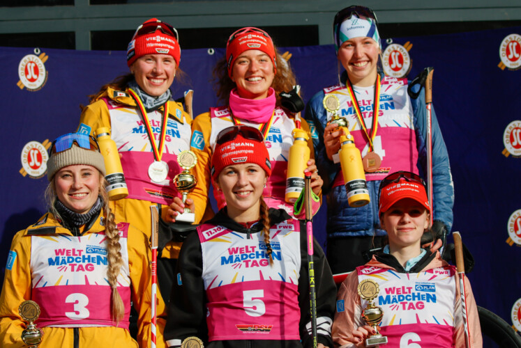 Podium bei den Frauen: Jenny Nowak (GER), Nathalie Armbruster (GER), Trine Göpfert (GER), (l-r)