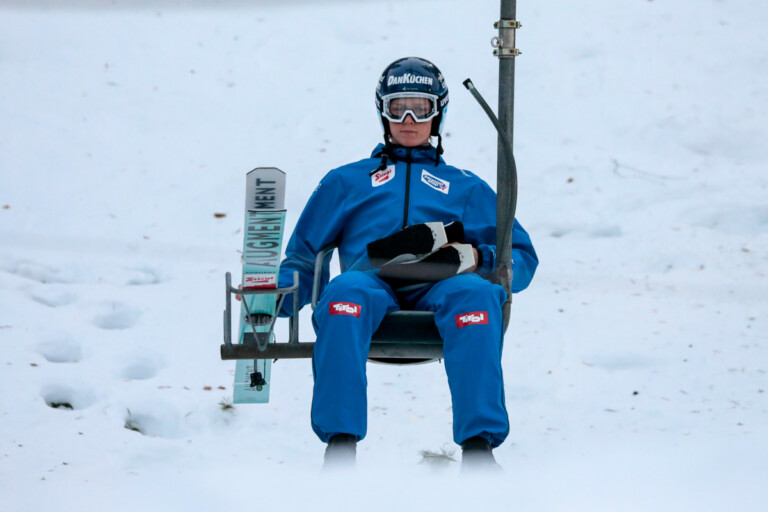 So begeistert sieht ein Kombinierer aus, der mit dem Lift nach unten fahren muss: Paul Walcher (AUT)