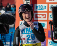 Alexa Brabec (USA) feiert ihren ersten Weltcupsieg.