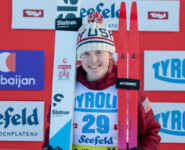 Alexa Brabec (USA) feiert ihren ersten Weltcupsieg.
