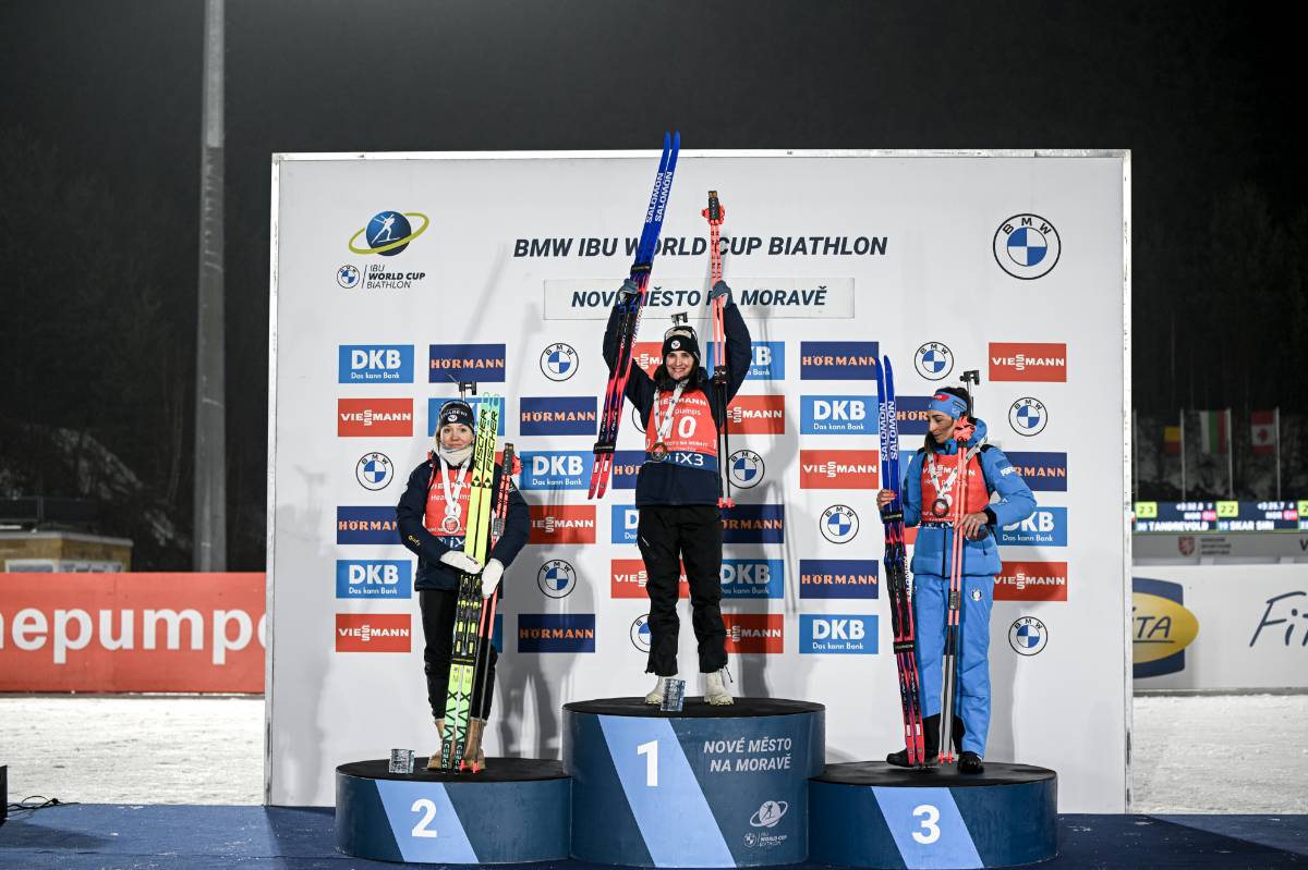 Bildergalerie-Biathlon-IBU-Weltcup-Nove-Mesto-CZE-Massenstart-Frauen