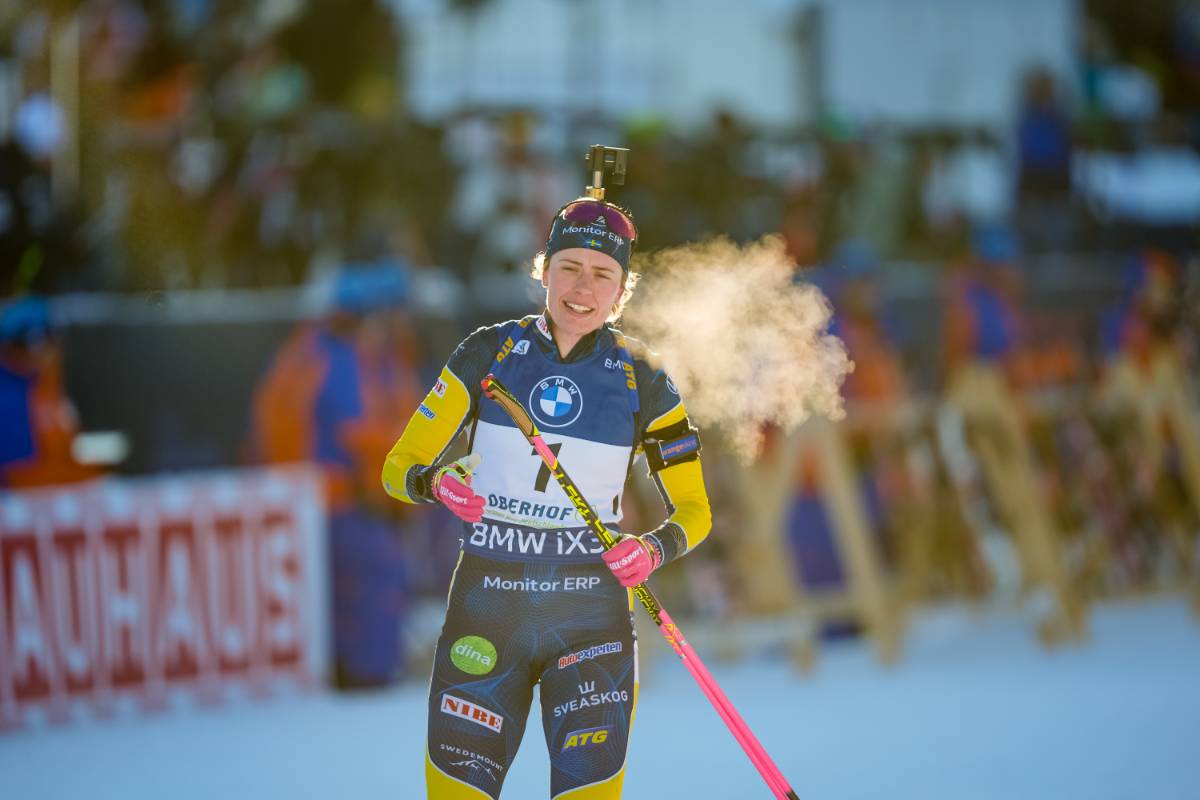 elvira-oeberg-gewinnt-nach-sprint-auch-die-verfolgung-beim-biathlon-weltcup-oberhof