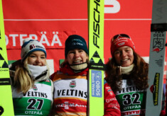 Die Massenstart-Siegerinnen: Minja Korhonen (FIN), Ida Marie Hagen (NOR), Nathalie Armbruster (GER), (l-r)