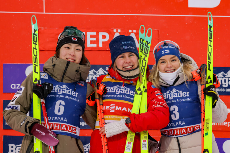 Das Damen-Podium: Yuna Kasai (JPN), Ida Marie Hagen (NOR), Minja Korhonen (FIN), (l-r)