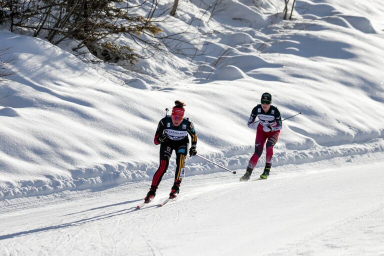 Nathalie Armbruster (GER), Yuna Kasai (JPN), (l-r)