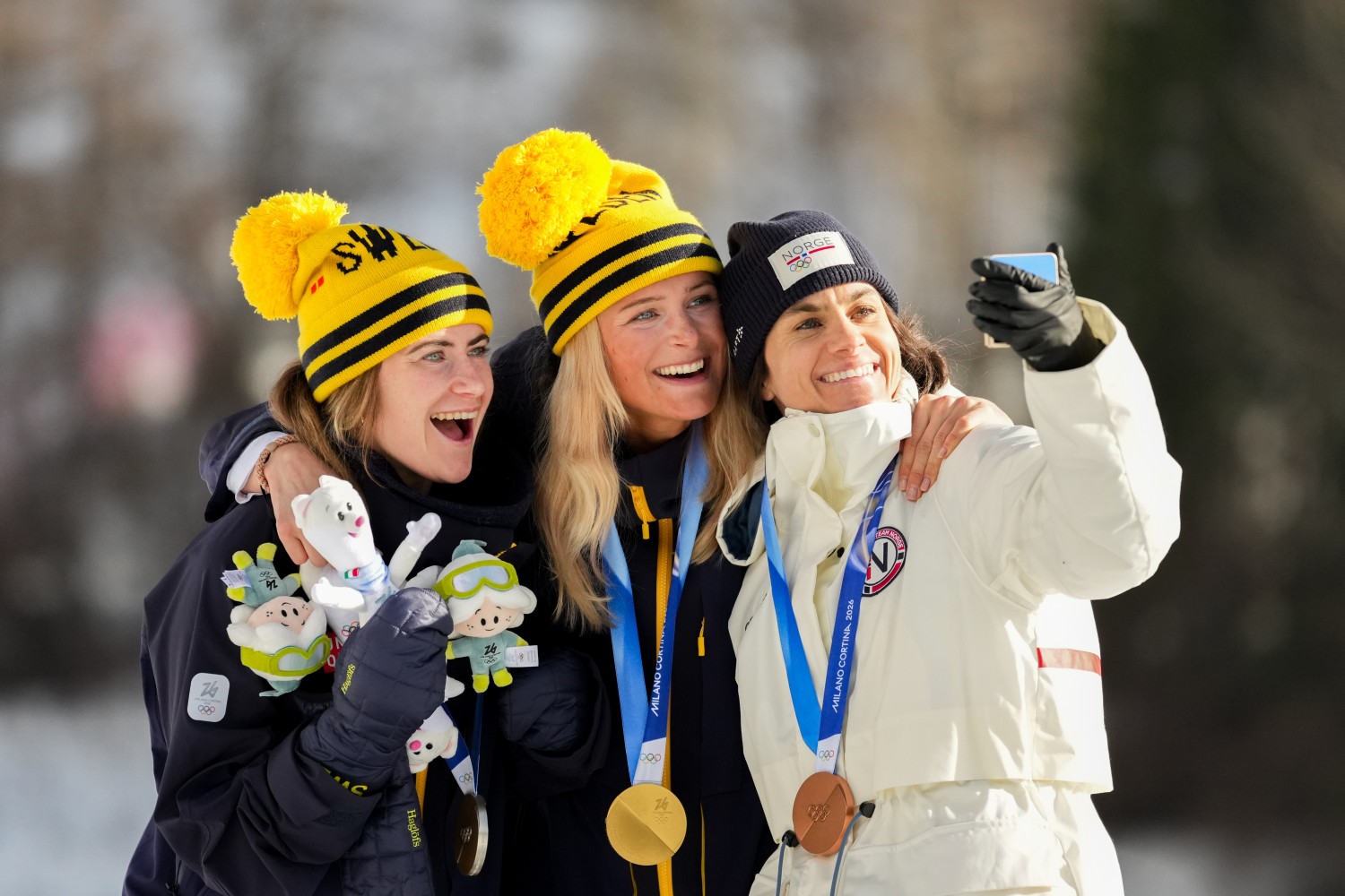 bildergalerie-olympische-spiele-mailand-cortina-ita-skiathlon-damen