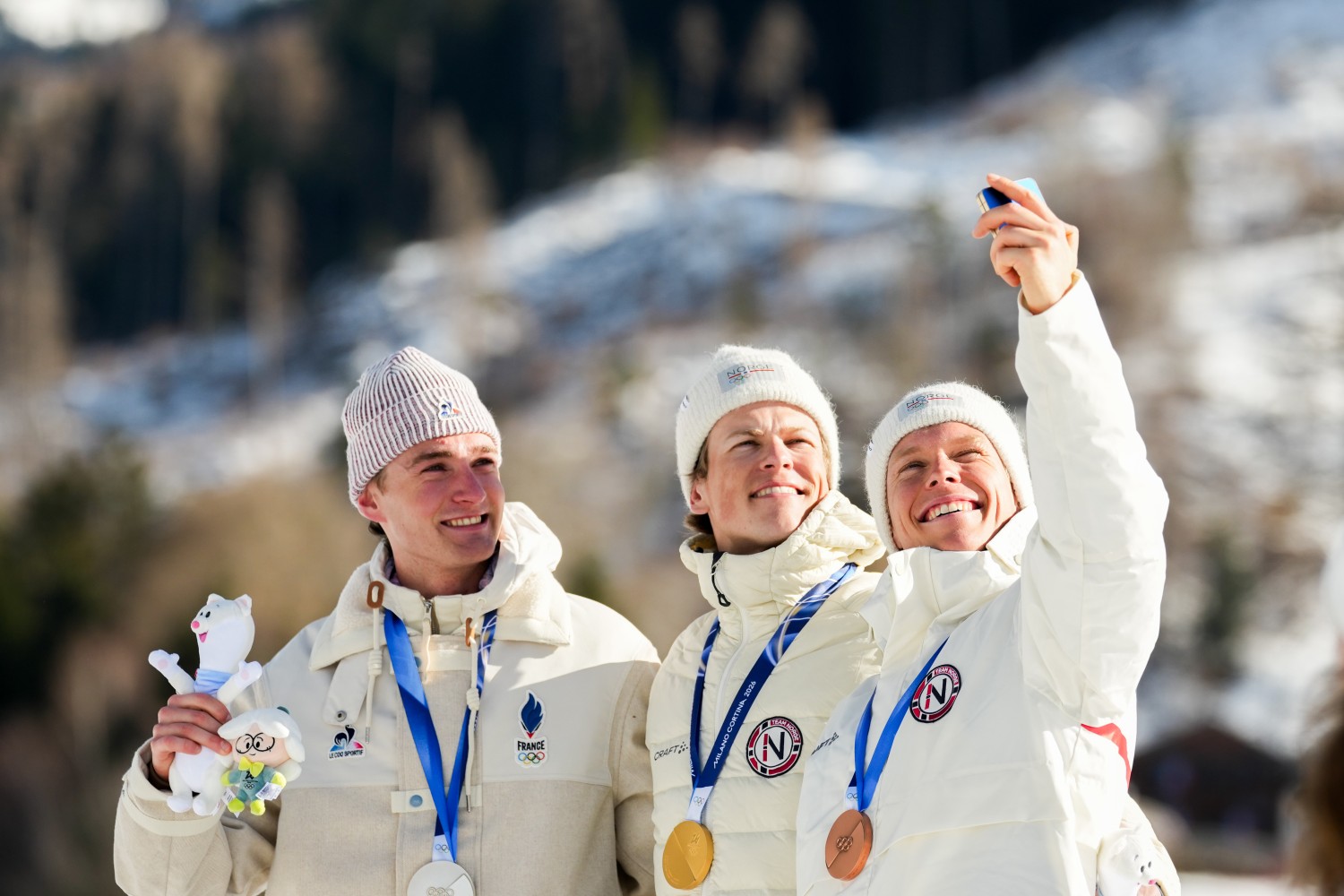 Bildergalerie-Olympische-Spiele-Mailand-Cortina-ITA-Skiathlon-Herren