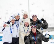 Die Medaillengewinner des Teamsprints: Eero Hirvonen (FIN), Ilkka Herola (FIN), Jens Luraas Oftebro (NOR), Andreas Skoglund (NOR), Johannes Lamparter (AUT), Stefan Rettenegger (AUT), (l-r)