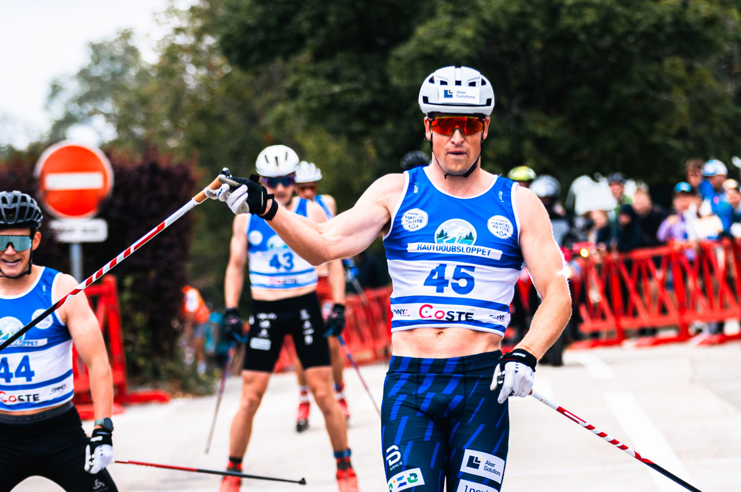 Stadaas-und-Perry-gewinnen-hochklassigen-Hautdoubsloppet-im-franz-sischen-Jura