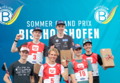 Das Herren-Podium: Kristjan Ilves (EST), Einar Luraas Oftebro (NOR), David Mach (GER), Jens Luraas Oftebro (NOR), Vinzenz Geiger (GER), Stefan Rettenegger (AUT), (l-r)
